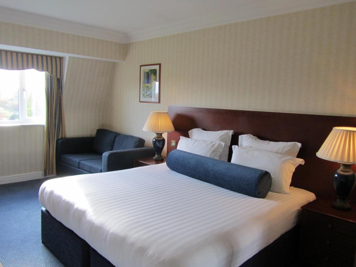 Windmill Village Hotel, Golf Club & Spa, BW Signature Collection Coventry Eksteriør billede