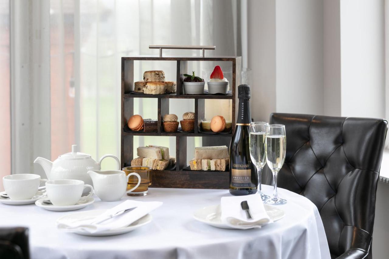 Windmill Village Hotel, Golf Club & Spa, BW Signature Collection Coventry Eksteriør billede
