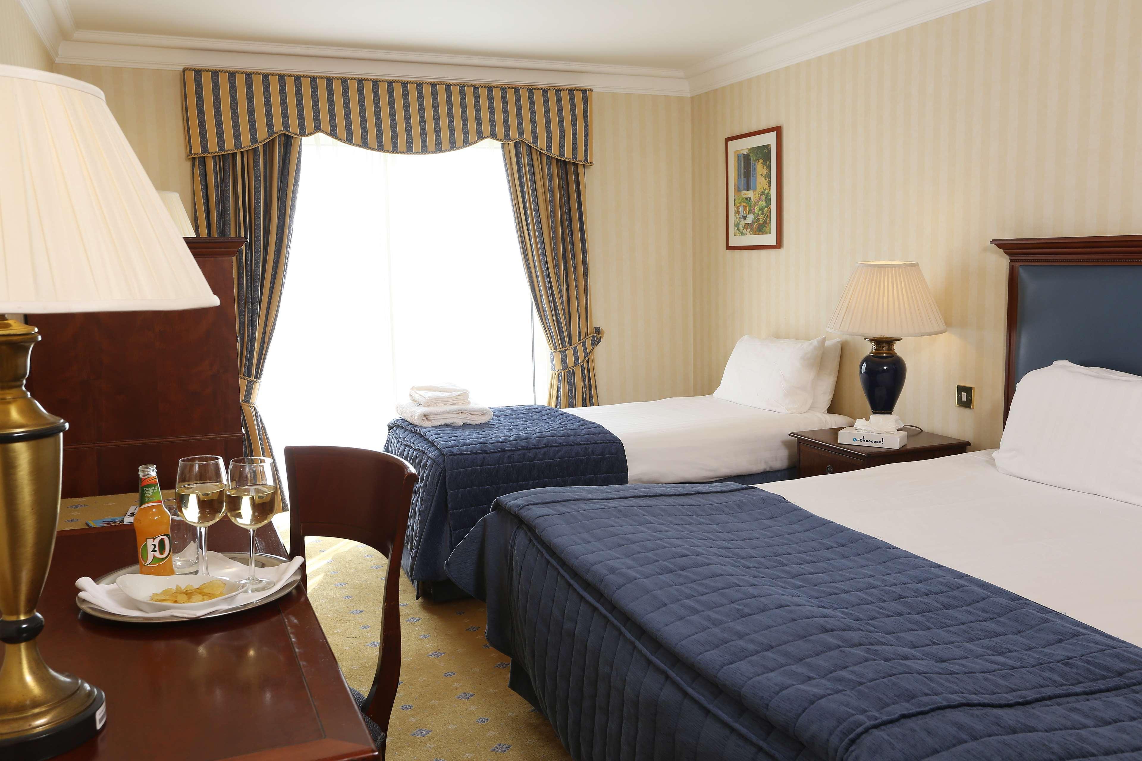 Windmill Village Hotel, Golf Club & Spa, BW Signature Collection Coventry Eksteriør billede