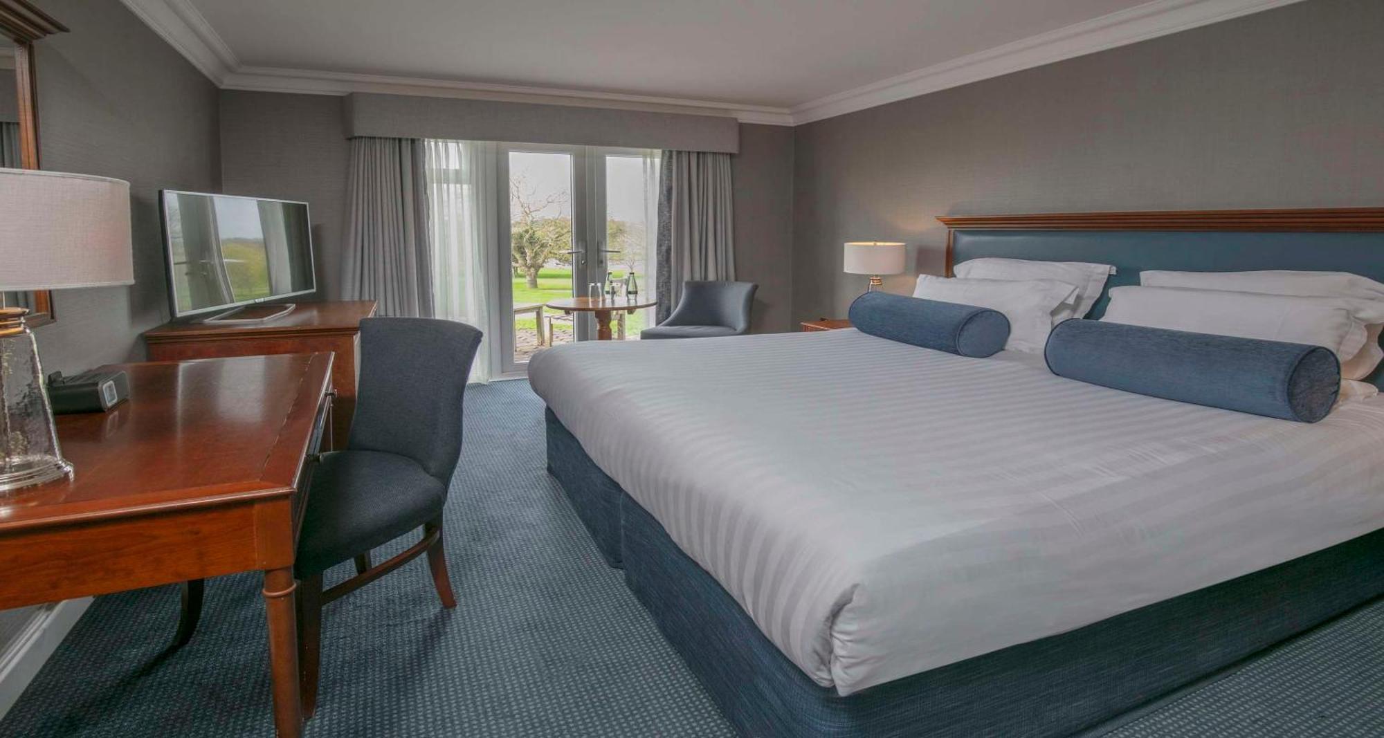Windmill Village Hotel, Golf Club & Spa, BW Signature Collection Coventry Eksteriør billede