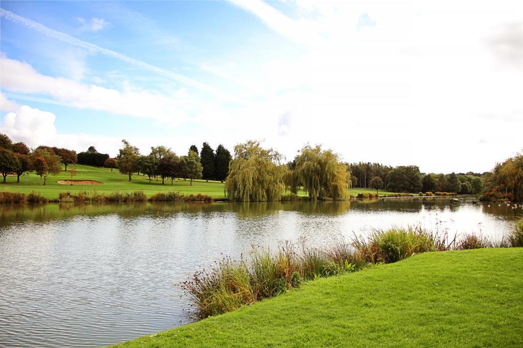 Windmill Village Hotel, Golf Club & Spa, BW Signature Collection Coventry Eksteriør billede