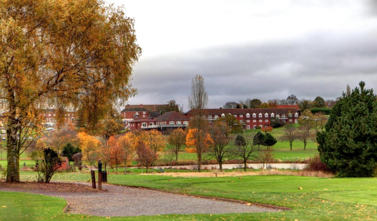 Windmill Village Hotel, Golf Club & Spa, BW Signature Collection Coventry Eksteriør billede